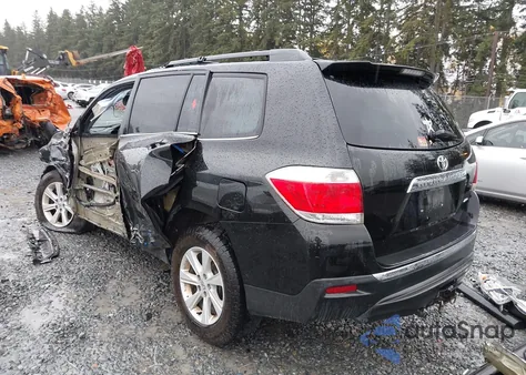 2012 Toyota Highlander Se V6 z USA, uszkodzony, nr VIN 5TDBK3EH5CS094445